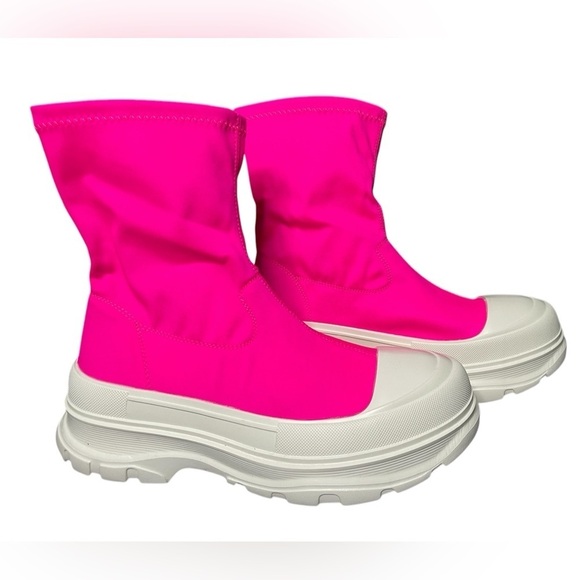 Cape Robbin Hot Pink Sock Boots Size 9 – Chunky Platform Booties New - Picture 2 of 8
